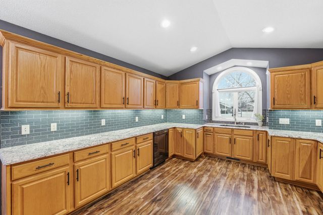 1705 Vale Court, Faribault, MN 55021