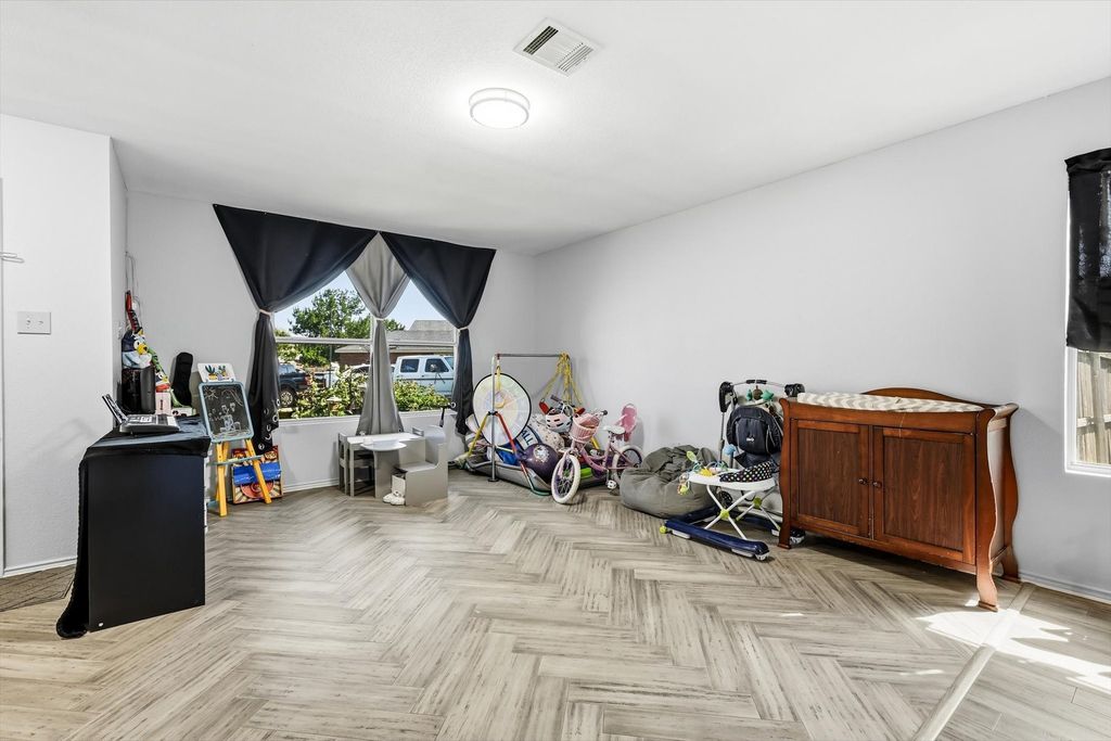 214 Hawthorne Court, Ponder, TX 76259 — photo 5