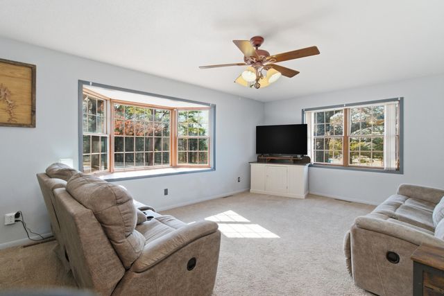 814 Parkview Drive, Hollister, MO 65672