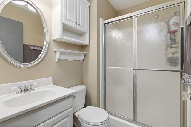 814 Parkview Drive, Hollister, MO 65672