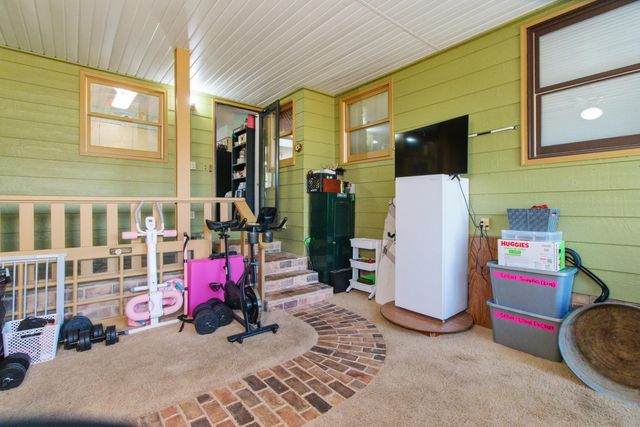 814 Parkview Drive, Hollister, MO 65672