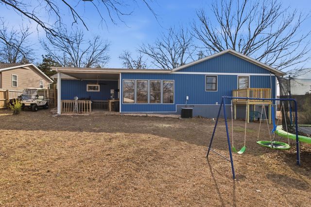 814 Parkview Drive, Hollister, MO 65672