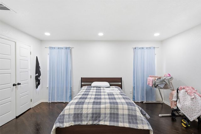 1020 E Walnut Street, Hillsboro, TX 76645