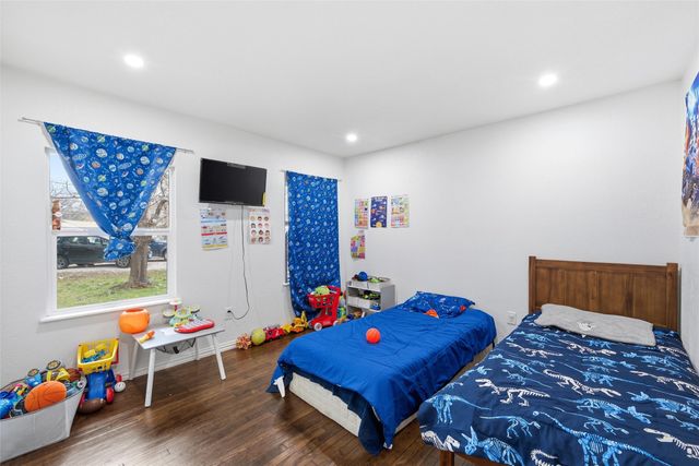 1020 E Walnut Street, Hillsboro, TX 76645