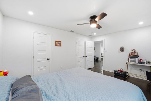 1020 E Walnut Street, Hillsboro, TX 76645