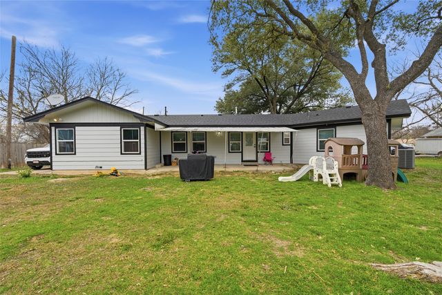 1020 E Walnut Street, Hillsboro, TX 76645
