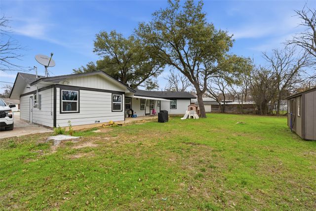 1020 E Walnut Street, Hillsboro, TX 76645