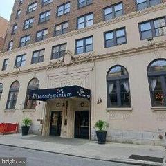 1324 Locust St Apt 721, Philadelphia, PA 19107