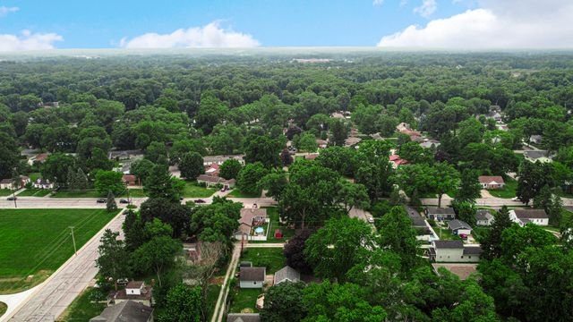 419 S 9th Street, Chesterton, IN 46304