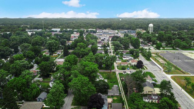 419 S 9th Street, Chesterton, IN 46304