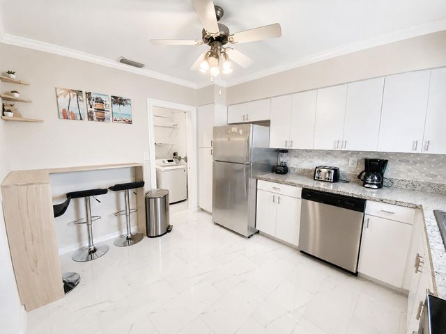 805 S 26TH Avenue, Hollywood, FL 33020