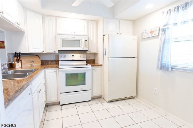 1747 Pebble Beach DR 302, Fort Myers, FL 33907
