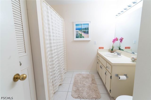 1747 Pebble Beach DR 302, Fort Myers, FL 33907