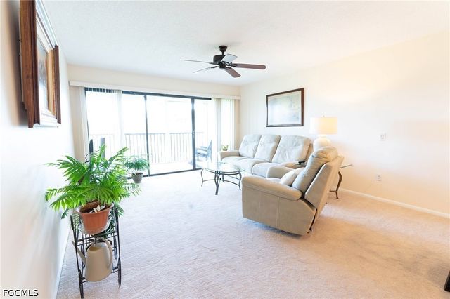 1747 Pebble Beach DR 302, Fort Myers, FL 33907