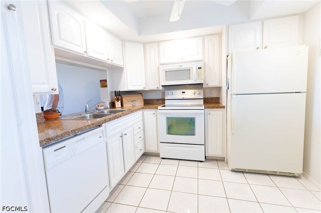 1747 Pebble Beach DR 302, Fort Myers, FL 33907
