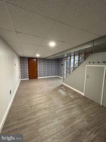 120 CLARKSON DR, York, PA 17403