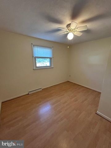 120 CLARKSON DR, York, PA 17403