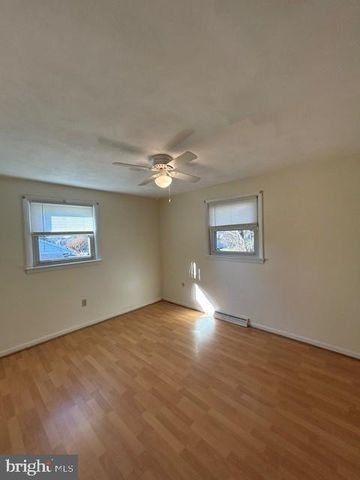 120 CLARKSON DR, York, PA 17403