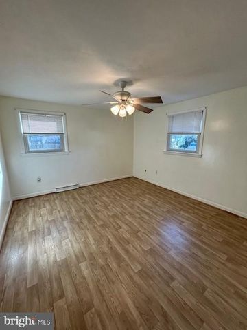 120 CLARKSON DR, York, PA 17403