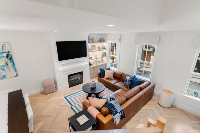255 W Third, Boston, MA 02127