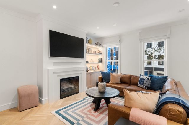 255 W Third, Boston, MA 02127