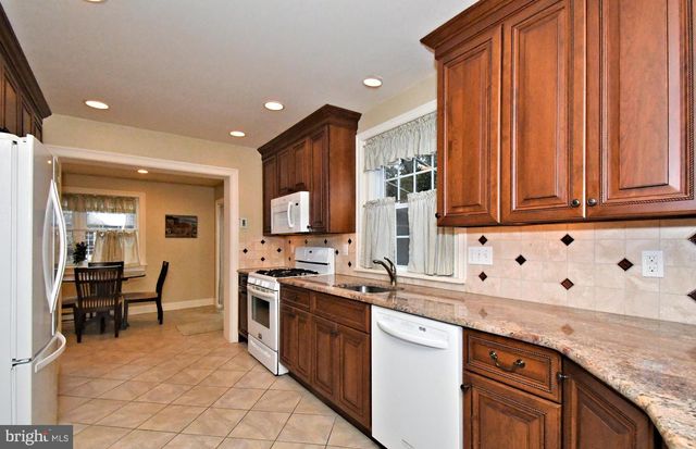 23 CARRIAGE LN, Norristown, PA 19401