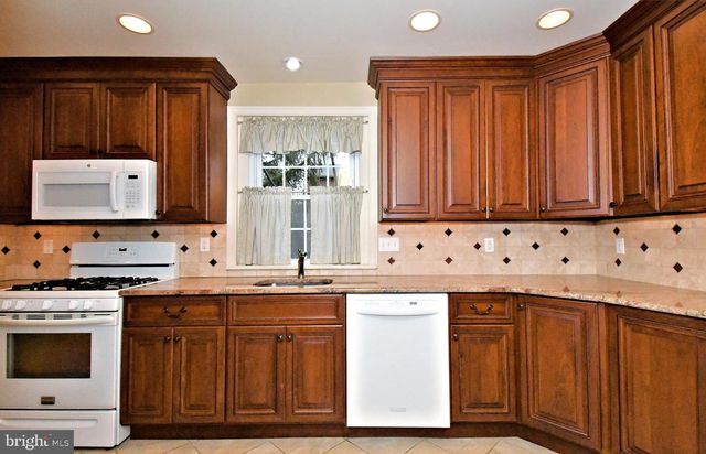 23 CARRIAGE LN, Norristown, PA 19401