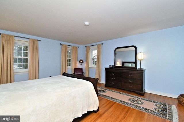 23 CARRIAGE LN, Norristown, PA 19401