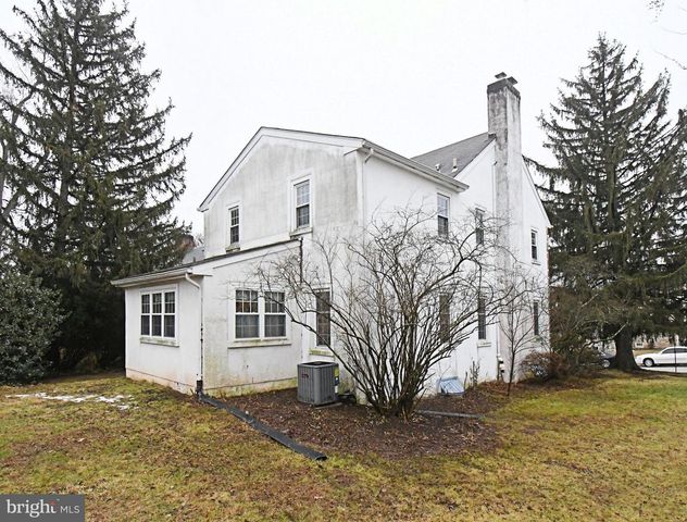 23 CARRIAGE LN, Norristown, PA 19401