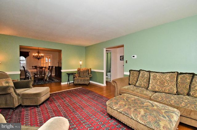 23 CARRIAGE LN, Norristown, PA 19401