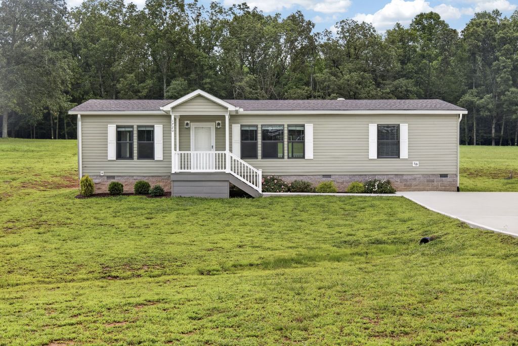 1720 Anna Maria Ln, Cookeville, TN 38501