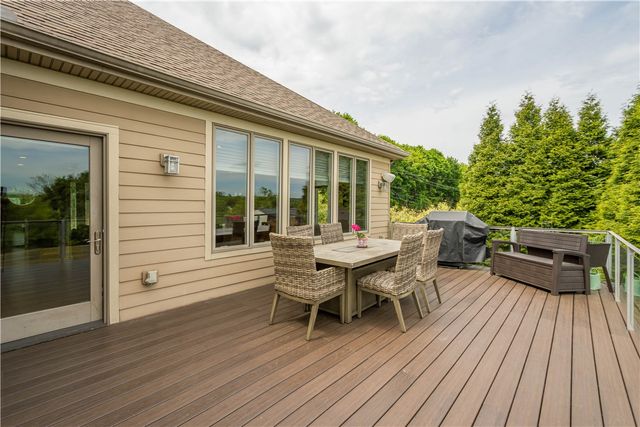 806 Harmony Rd, Ohio Twp, PA 15237
