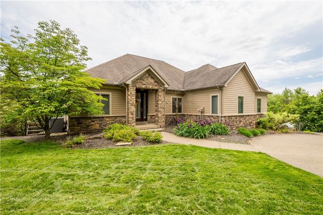 806 Harmony Rd, Ohio Twp, PA 15237