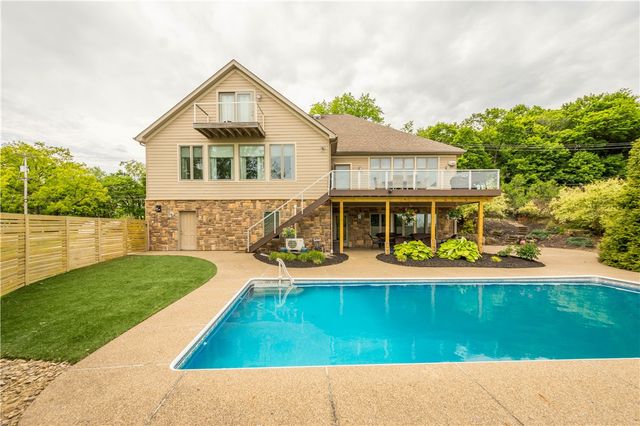 806 Harmony Rd, Ohio Twp, PA 15237
