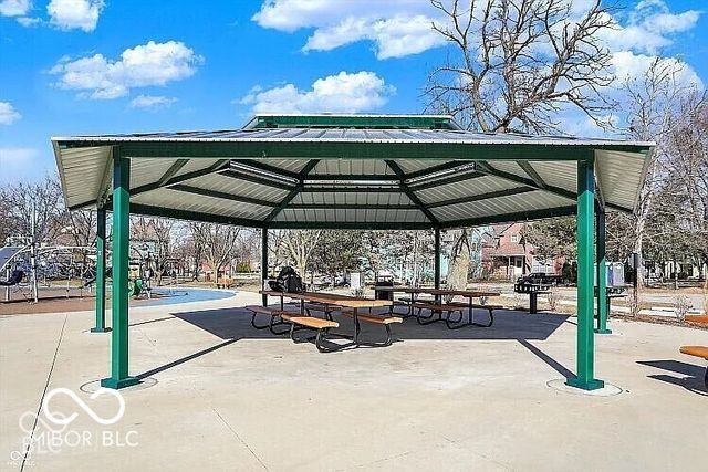 2326 Winthrop Avenue, Indianapolis, IN 46205