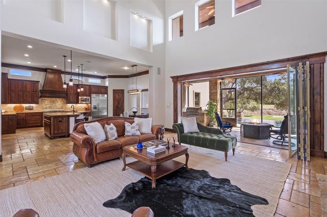 506 Black Wolf RUN, Austin, TX 78738