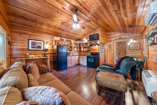 80 Peachtree Lane, Glenwood, AR 71943