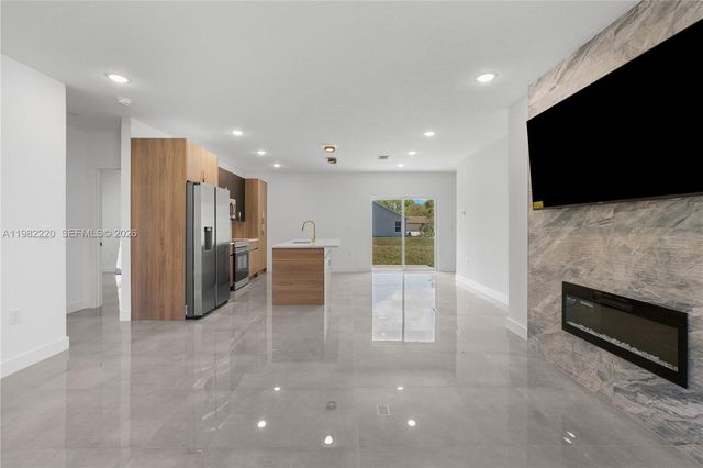 236 Wardell Ave SW, Palm Bay, FL 32908