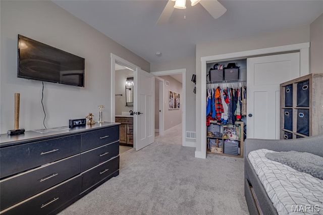 327 Wellington Place, Farmington, MO 63640