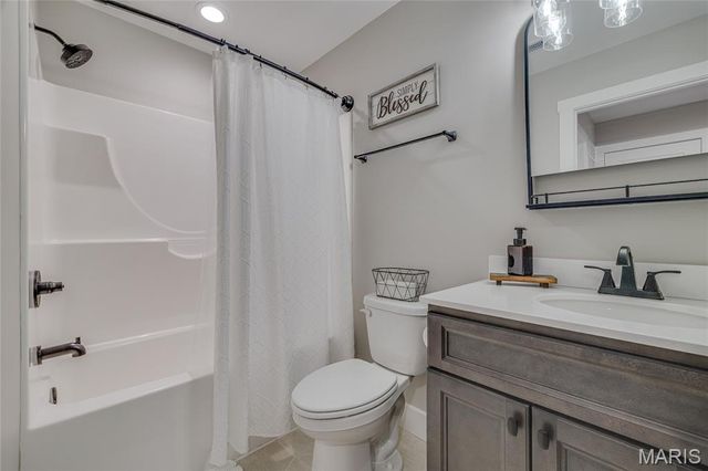 327 Wellington Place, Farmington, MO 63640