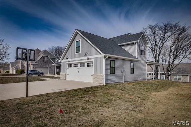 327 Wellington Place, Farmington, MO 63640