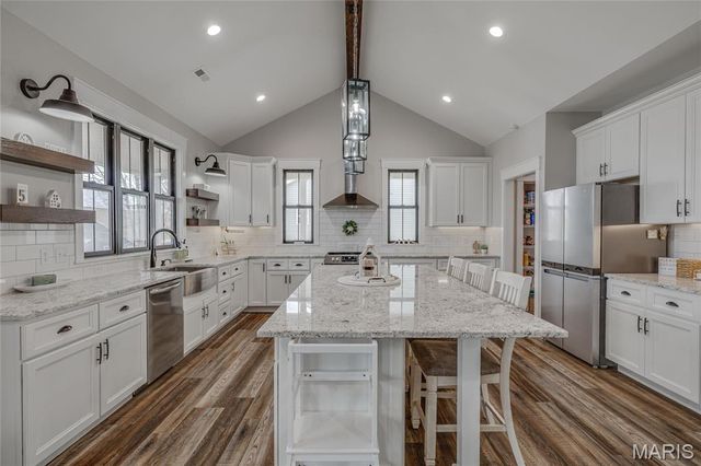 327 Wellington Place, Farmington, MO 63640