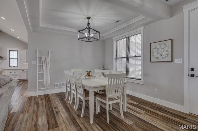 327 Wellington Place, Farmington, MO 63640