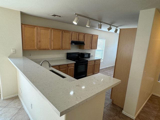 1522 W Lynne Lane, Phoenix, AZ 85041