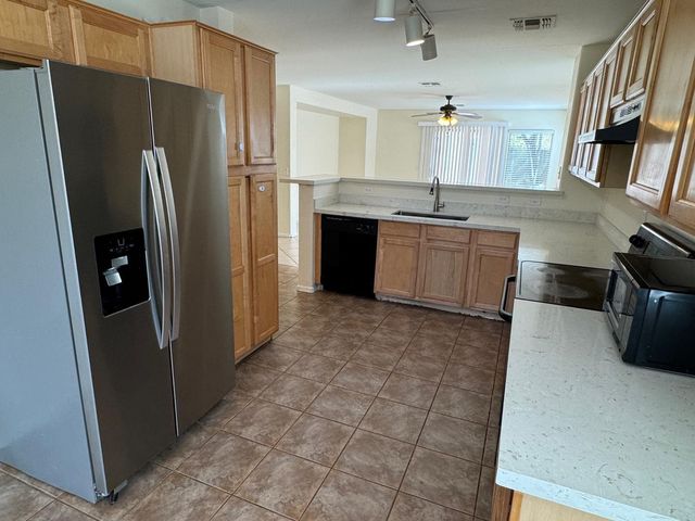 1522 W Lynne Lane, Phoenix, AZ 85041