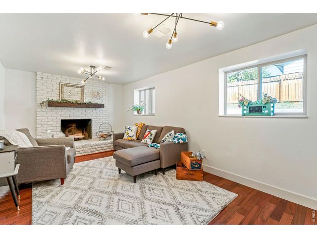 2500 Danbury Dr, Longmont, CO 80503