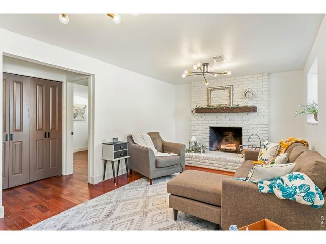 2500 Danbury Dr, Longmont, CO 80503