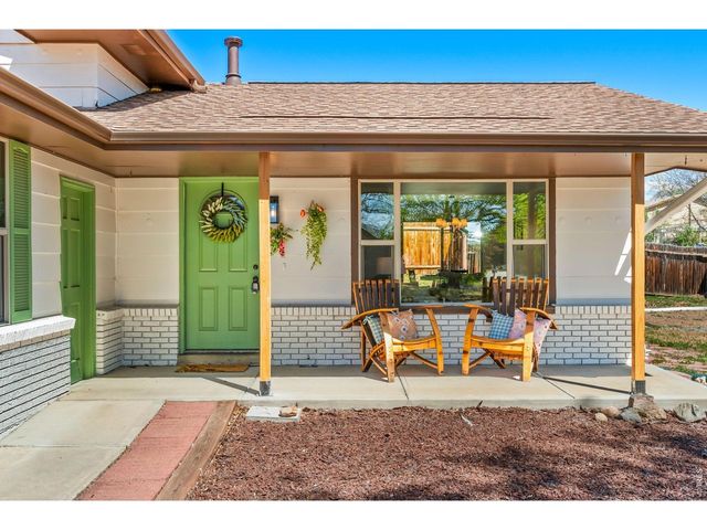2500 Danbury Dr, Longmont, CO 80503