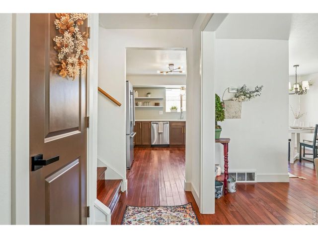 2500 Danbury Dr, Longmont, CO 80503