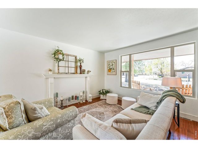 2500 Danbury Dr, Longmont, CO 80503